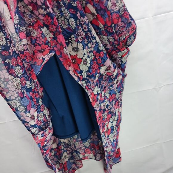 BCBG Sleeveless Floral Maxi Lined, Handkerchief Hem Woman's Small........... - Picture 7 of 10